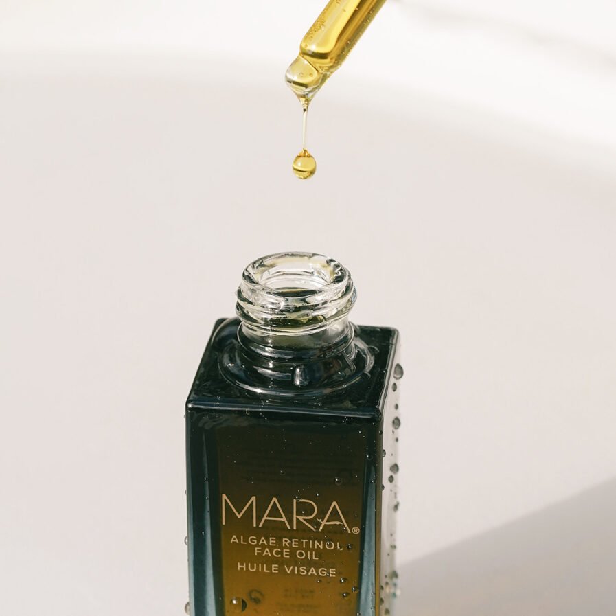 MARA Evening Primrose + Green Tea Algae Retinol Face Oil is an anti-aging treatment serum.