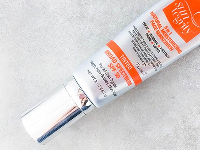 How to choose the right sunscreen for melasma and hyperpigmentation.