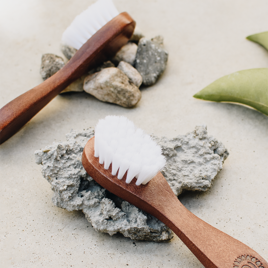 Shop Annmarie Lotus Wood Exfoliating Brush at Inspire Beauty for a clean and smooth complexion.